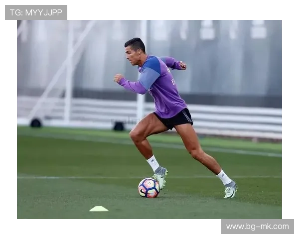 C罗亲穿足球鞋助力无数传奇球星崛起背后故事揭秘